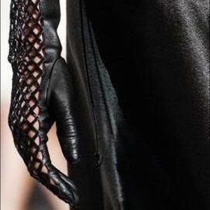 MARC JACOBS ✨inspired✨ fishnet gloves